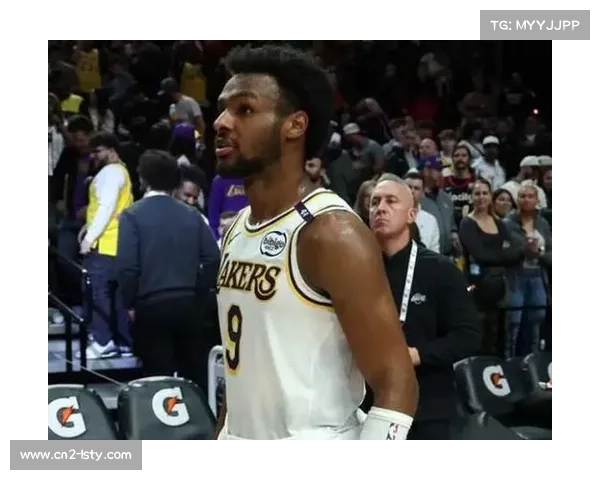 布朗展现领袖风范 力助年轻球员建立信心