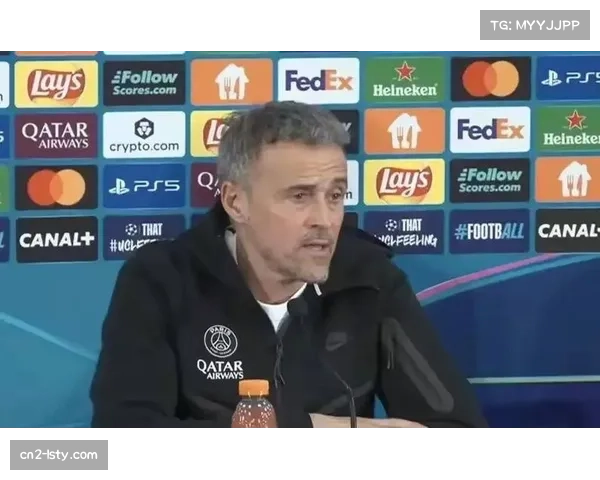 巴黎圣日耳曼公布欧冠大名单，恩里克试验的“无锋阵”或将继续沿用